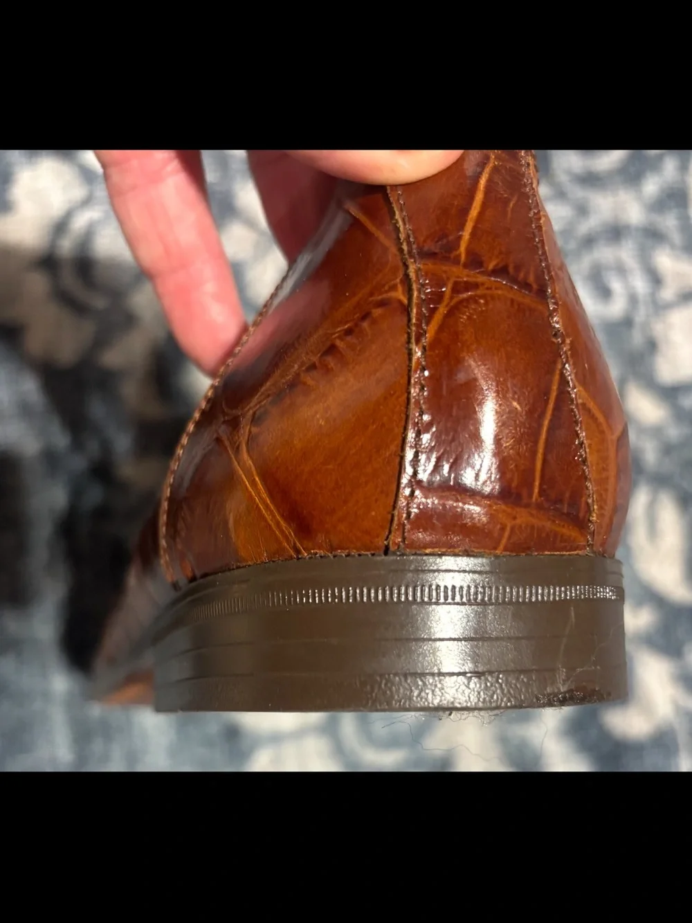 Oxford Men’s Brown Croc-Embossed Leather Lace-Up Loafers